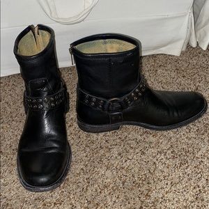 Women’s Frye booties size 7.5